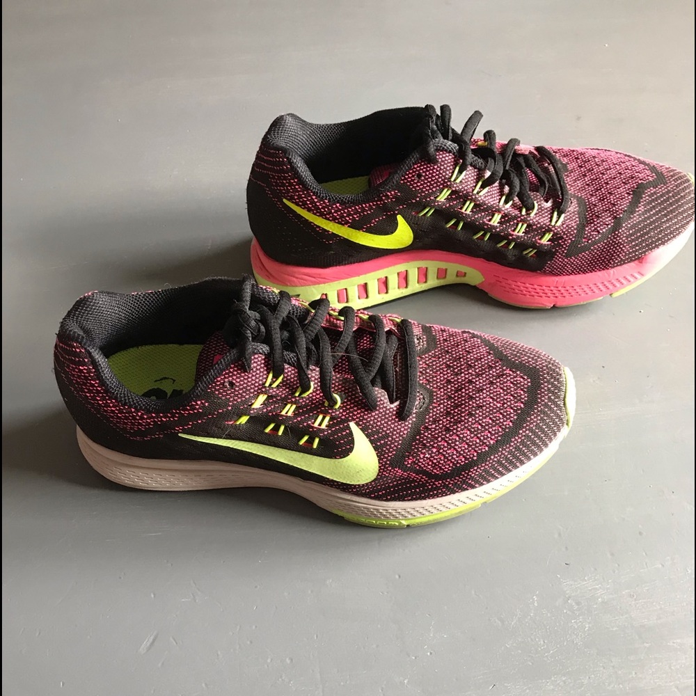 Ladies size 7.5 Nike Running pink, green & black